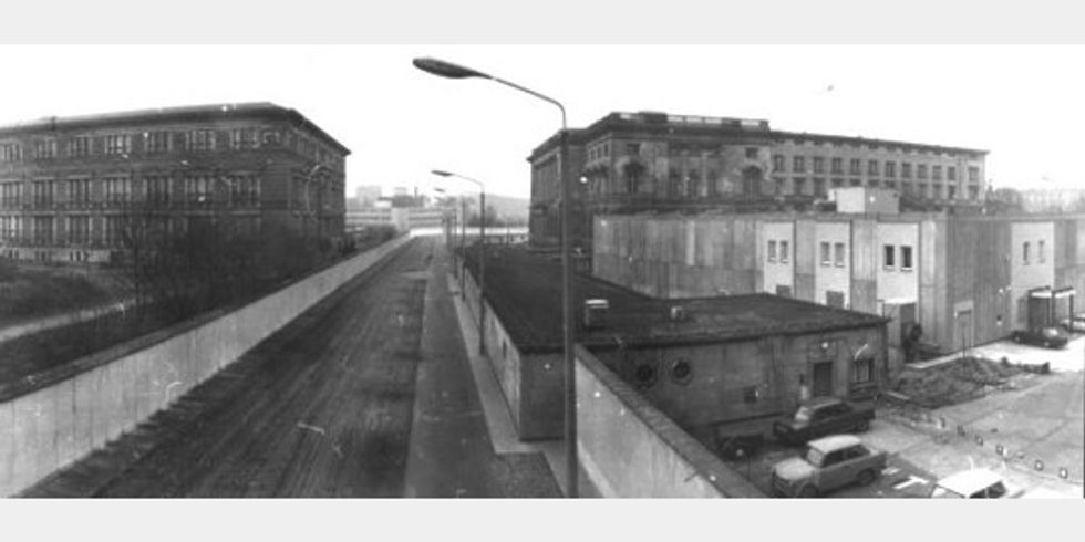 Historische Aufnahme der Niederkirchnerstraße