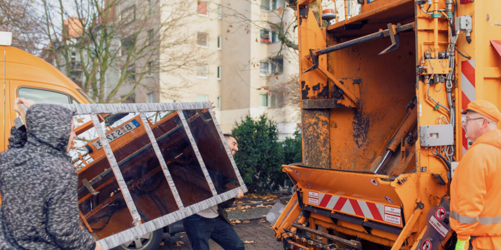 Headerbilder Mitte macht Sauber - headerbild sperrmüll kieztage