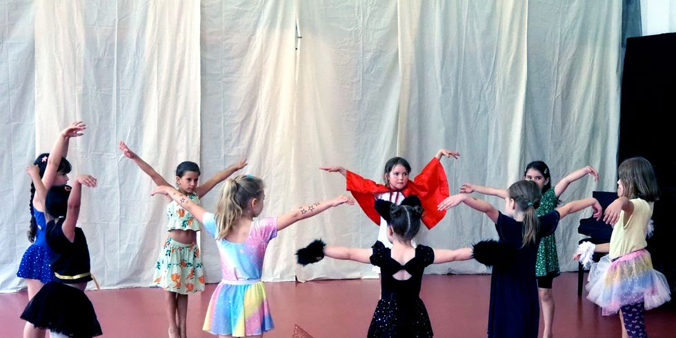 Kreativer Kindertanz im Eliashof zum Tanztag 13-7-25