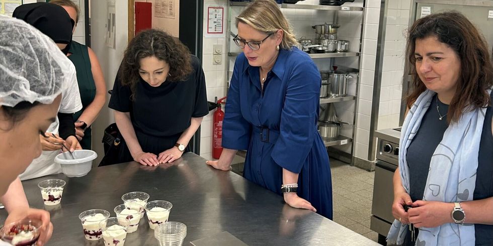 Verbraucherministerin besucht Emil-Fischer-Schule