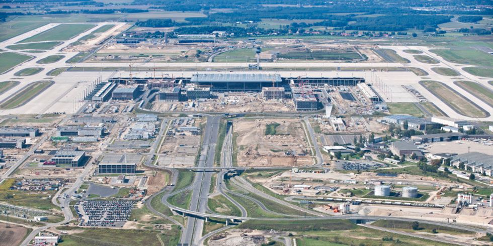 Luftaufnahme Baustelle Flughafen Berlin-Brandenburg (BER)