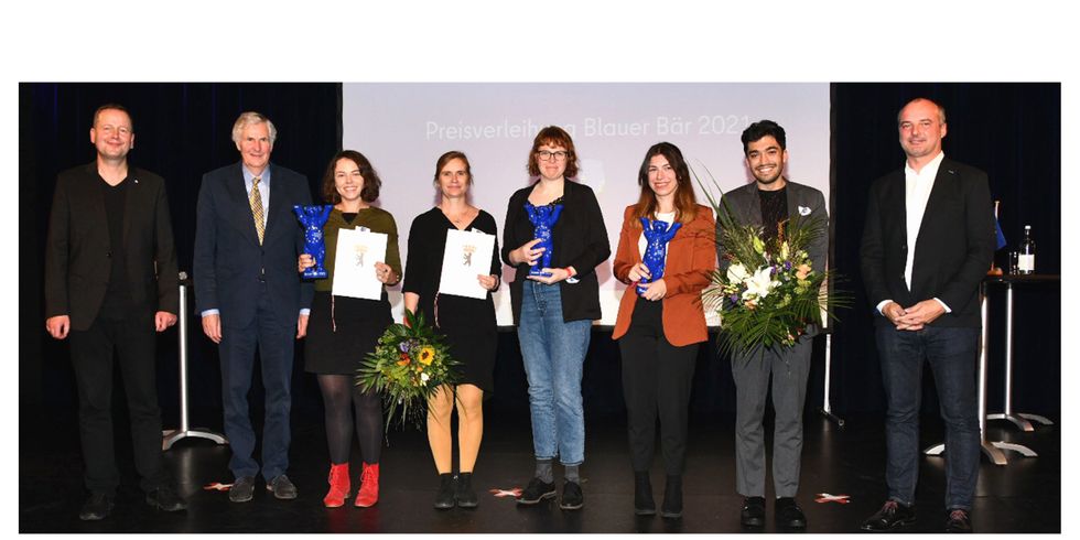 Alle PreisträgerInnen 2021 auf der Bühne