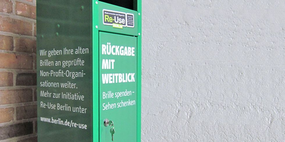 Brillen-Spendenbox