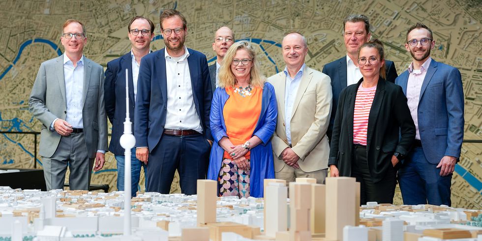 Berlin und Hamburg besiegeln strategische Partnerschaft