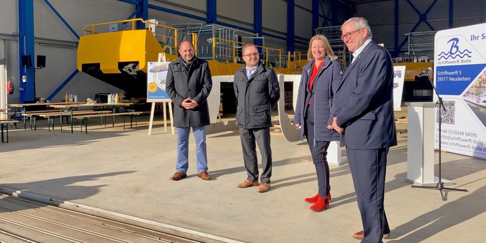 Kiellegung des neuen Solarschiffs auf der Schiffswerft Bolle