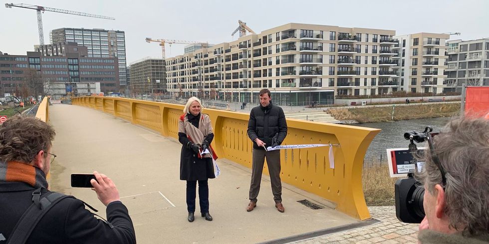Eröffnung des Golda-Meir-Stegs mit Senatorin Regine Günther