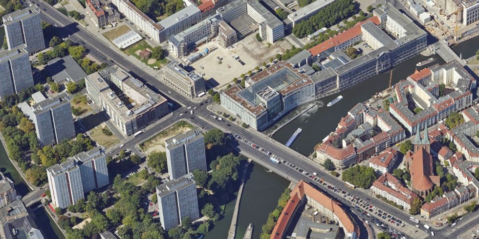 Mühlendammbrücke aus der Vogelperspektive