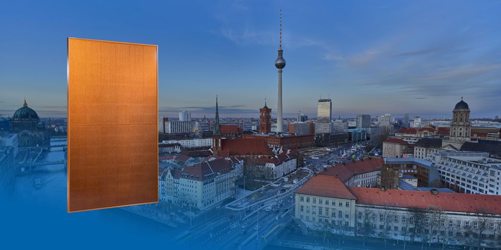 Farbige Photovoltaikanlage für das Bundesministerium der Verteidigung