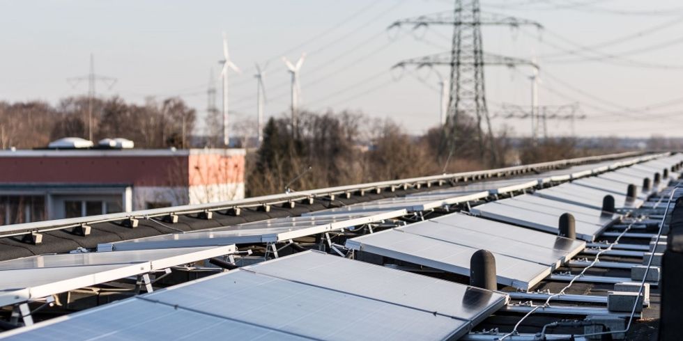 Solaranlage auf Dach in der Karower Chaussee