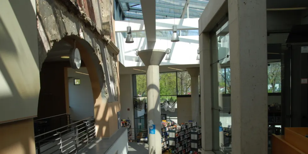 Bibliothek am Luisenbad