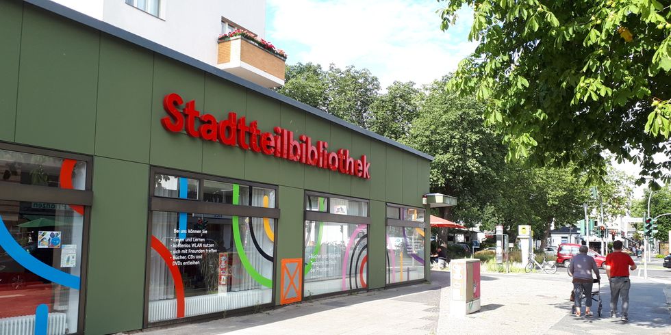 Seitenfassade der Stadtteilbibliothek Haselhorst