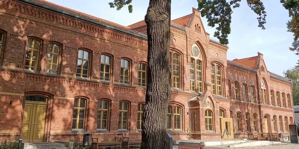 Stadtteilbibliothek Adlershof "Stefan-Heym"