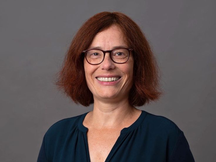 Portrait von Dr. Christine Oesterhelt