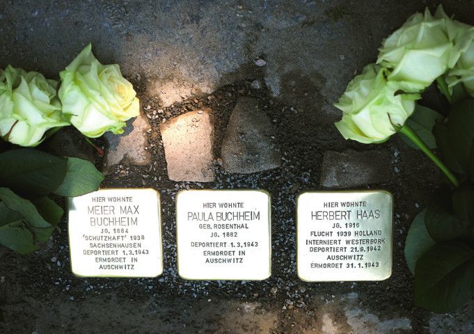 Die Stolpersteine vor der Freien Waldorfschule Berlin-Mitte (Bild: Sönke Bohn)