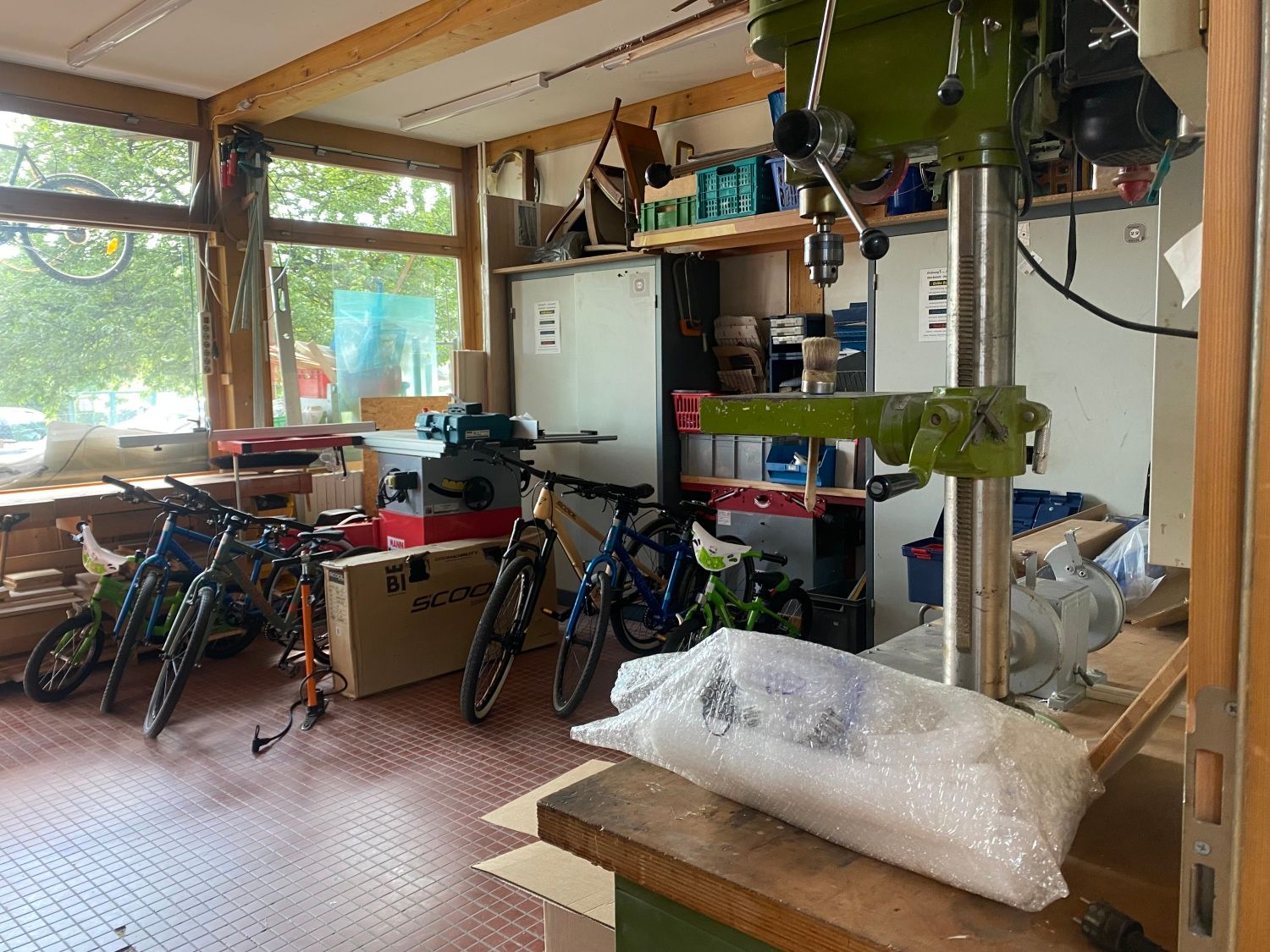 Die neue Fahrradwerkstatt im Jugendclub Heckerdamm.