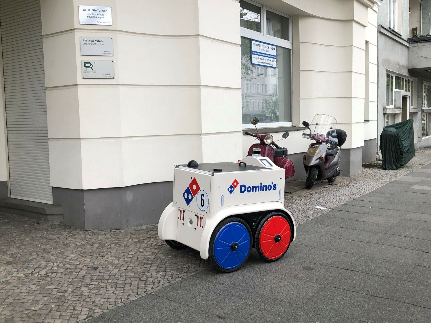 Pizza-Roboter auf dem Kaiserdamm