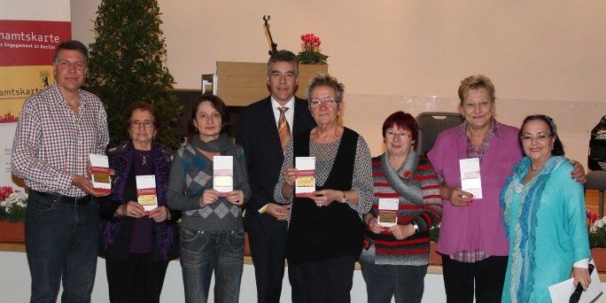 Verleihung der Ehrenamtskarte 2014 (Bild: BA, Koordinatorin des ehrenamtlichen Dienstes Carola Gündel)