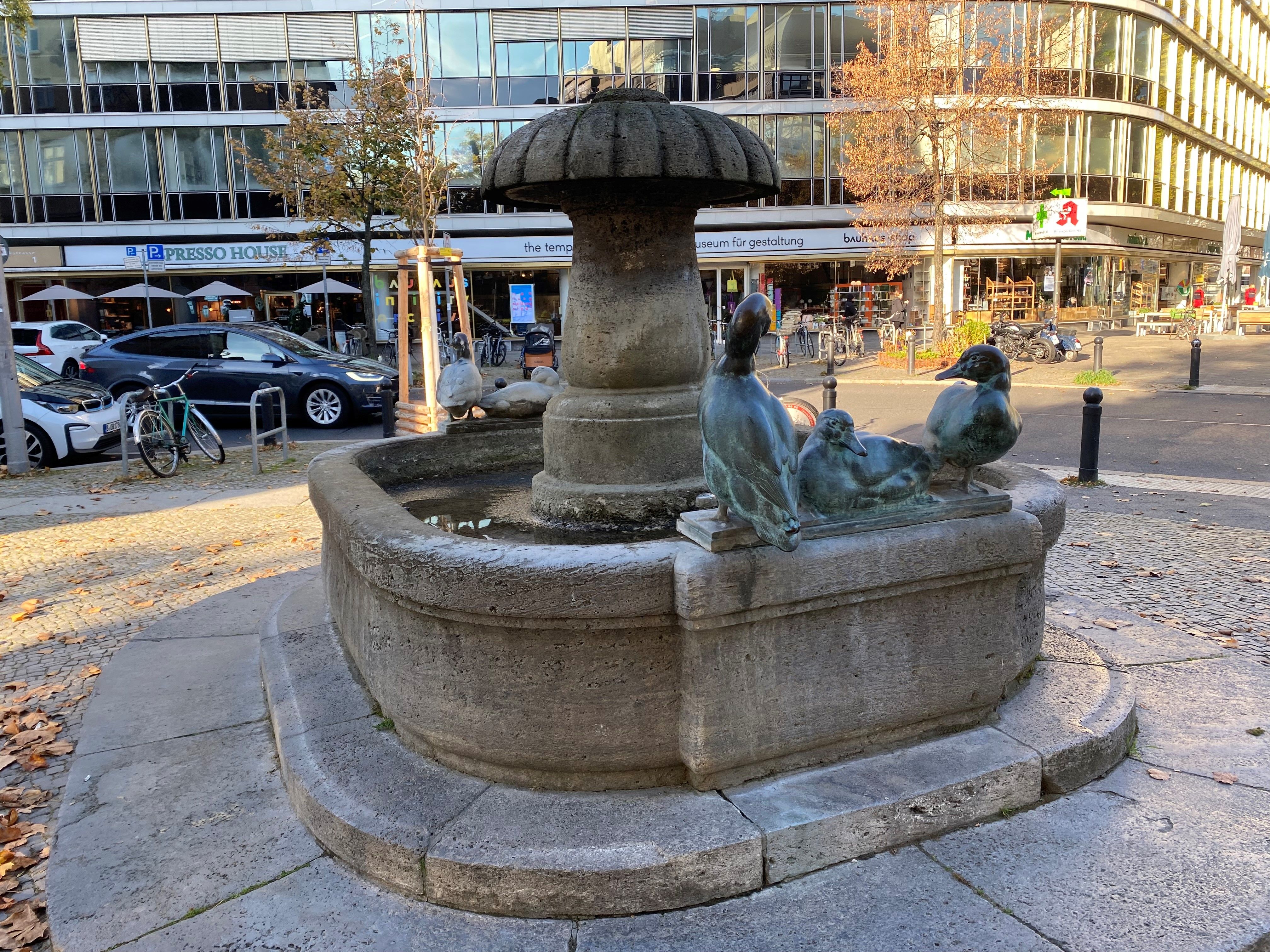 Der Entenbrunnen.