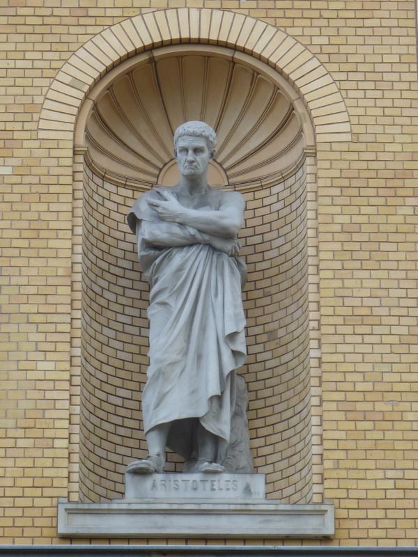 Aristoteles, rechte Seite