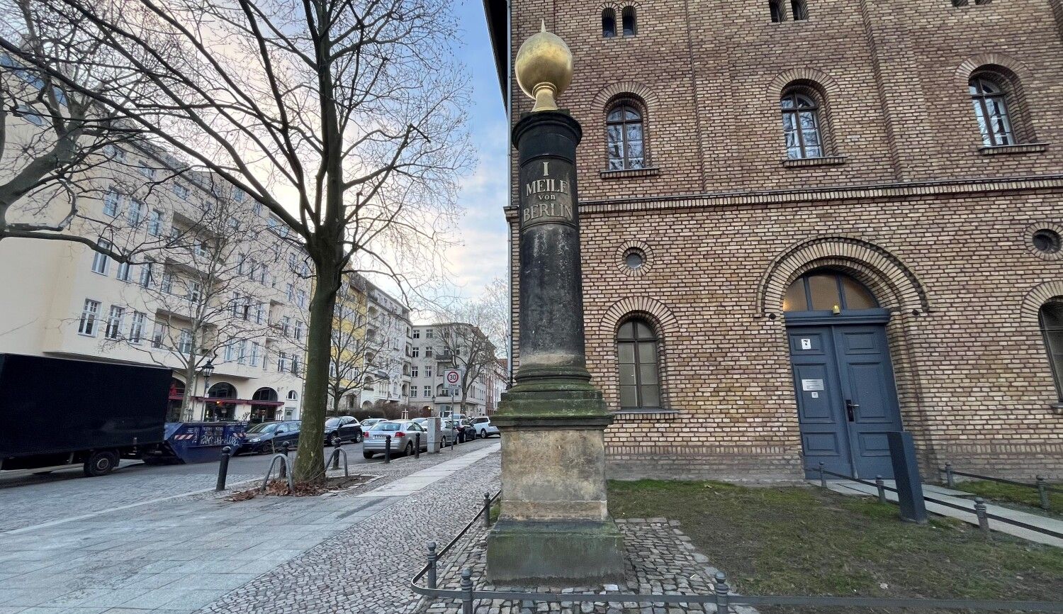Meilenstein Spandauer Damm Ecke Nithackstraße