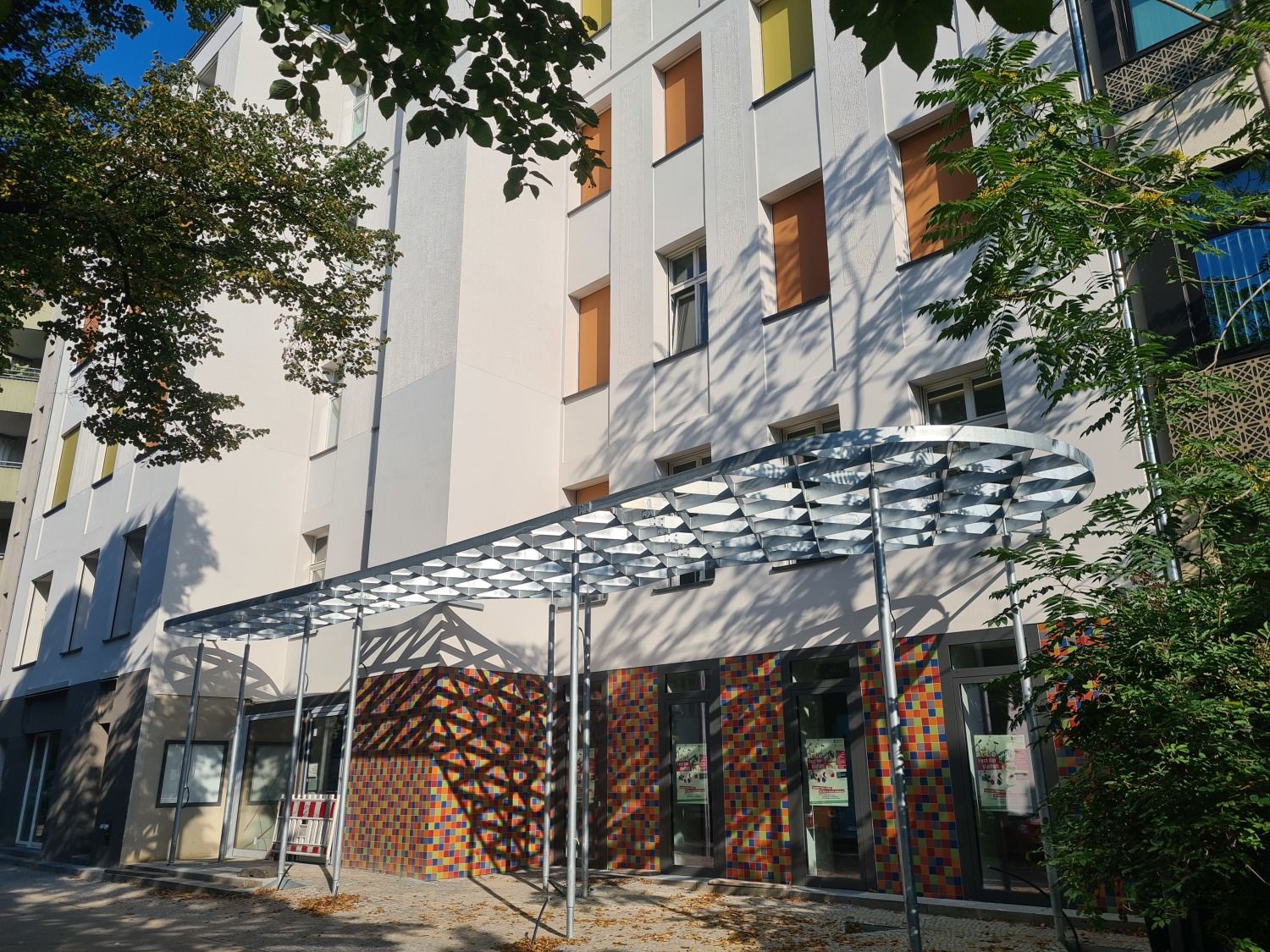 Das Pangea-Haus im neuen Anstrich