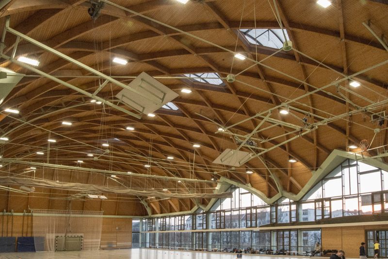 Beleuchtungsanlage in der Sporthalle Schloßstraße (Carl-Schuhmann-Sporthalle)