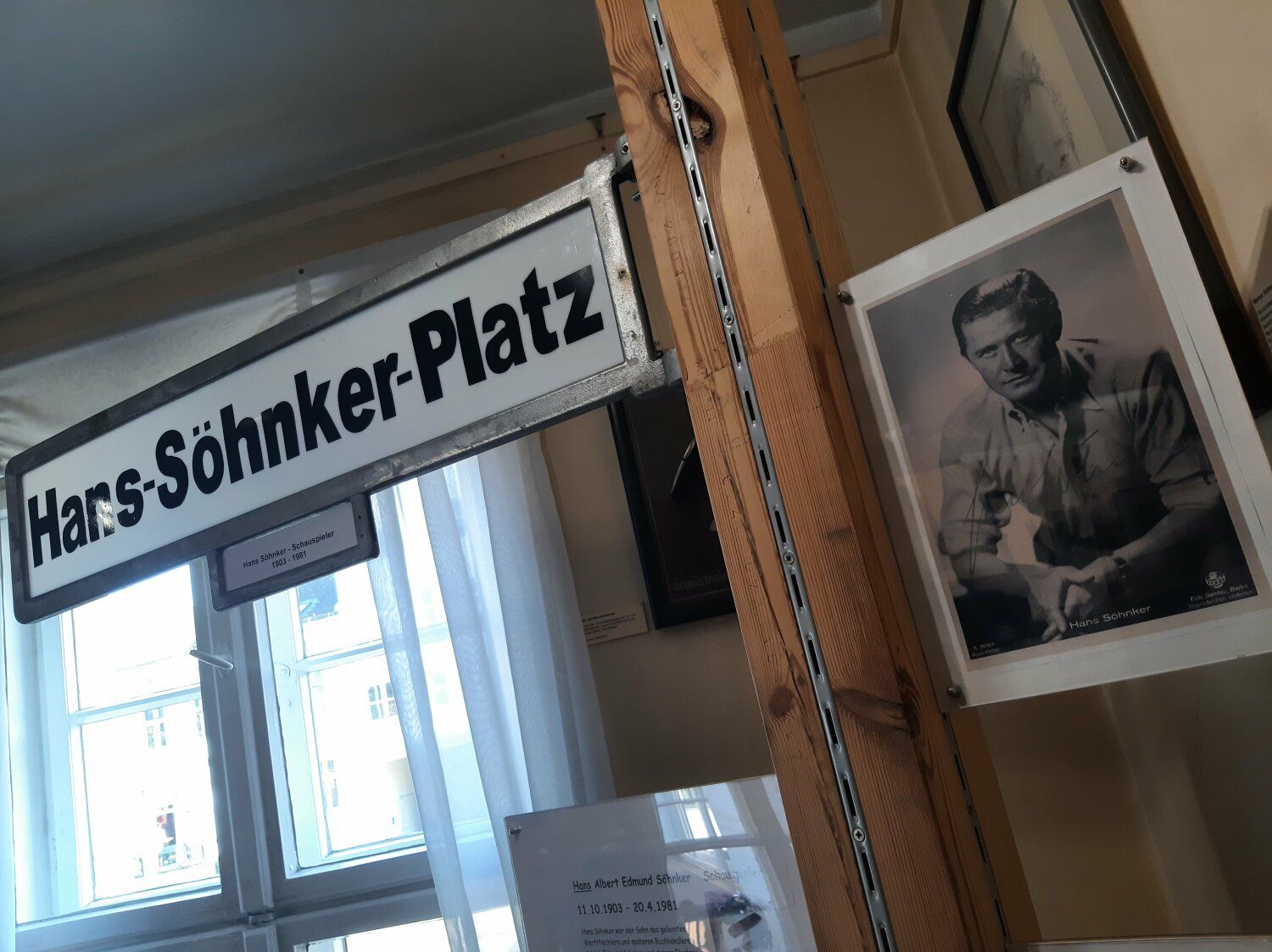 Hans-Söhnker-Platz