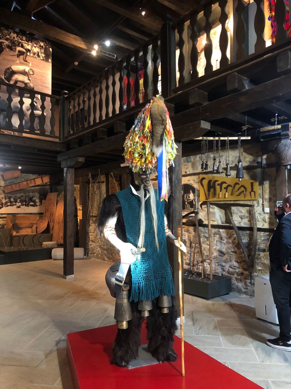 1. November 2023 Besichtigung des Heimatmuseums: So kleiden sich Karnevalisten in Sochos