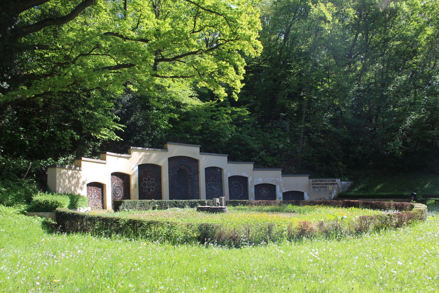 Kurfürstlicher Mineralbrunnen Draitsch