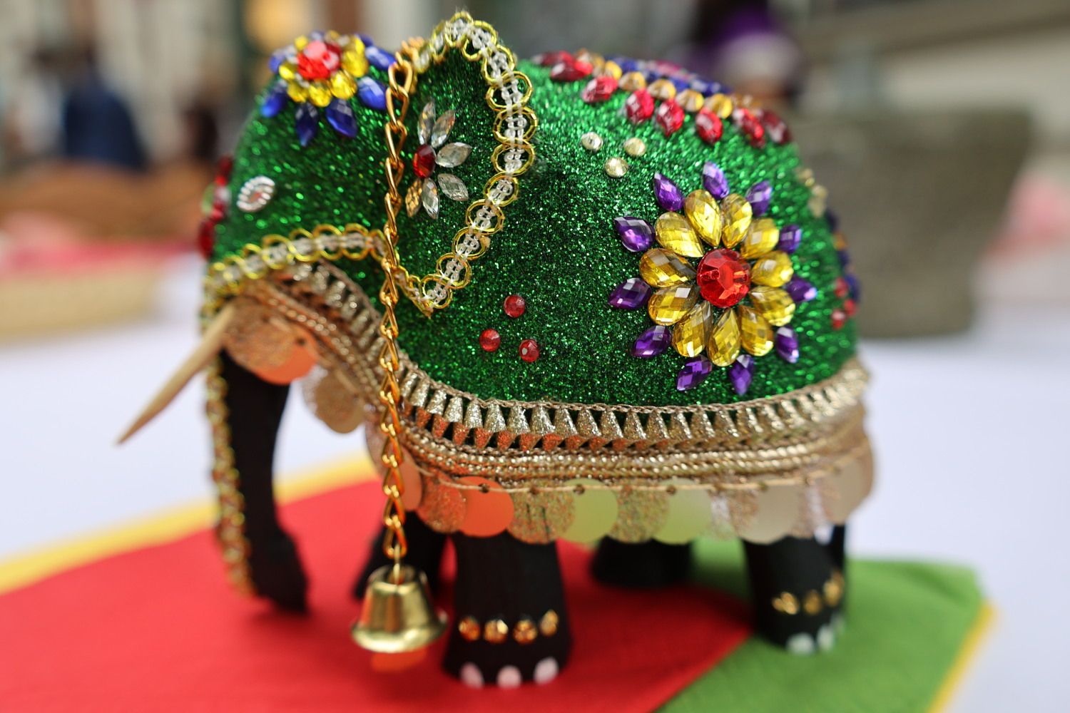Hat in Sri Lanka eine spirituelle Bedeutung: Der Elefant