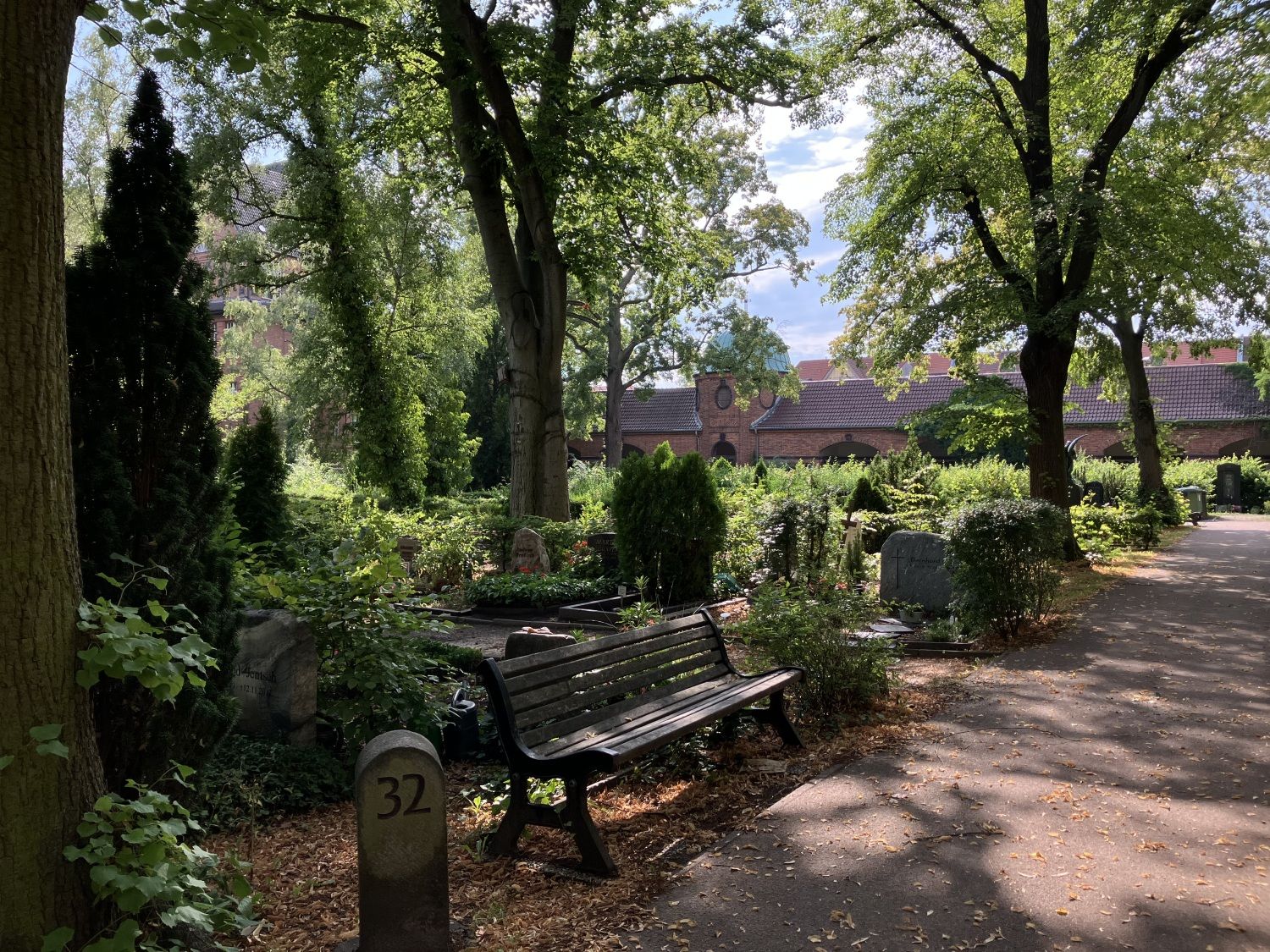 Columbarium von außen Friedhof Stubenrauchstraße