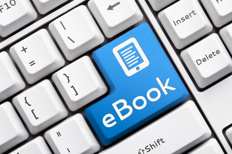 Tastatur mit blauer E-Book-Taste