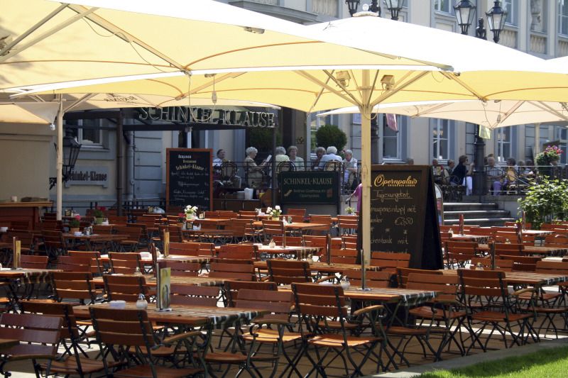 Straßencafé