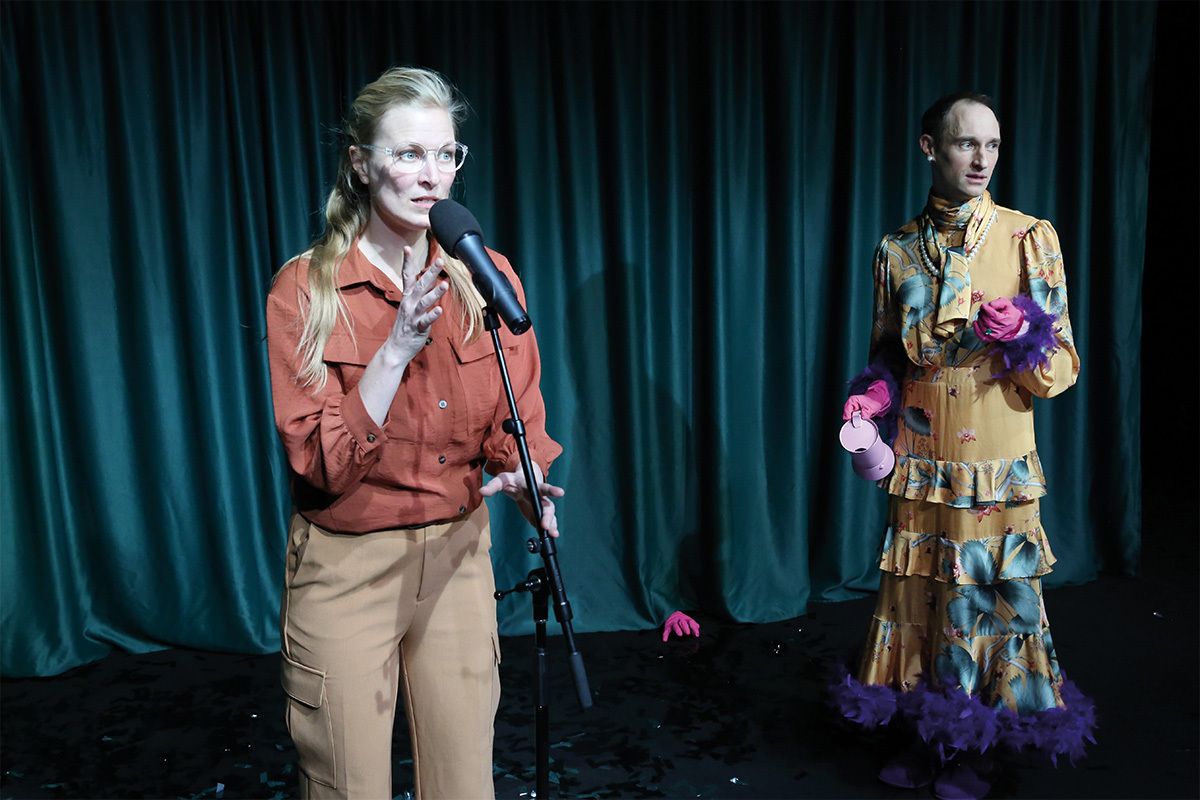 Season One, Mit: Helge Gutbrod, Thorsten Hierse, Dagmar Poppy