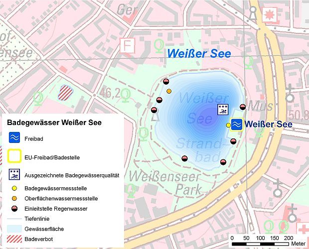 Abb. 1: Übersicht des Badegewässers Weißer See mit EU-Badestelle, Probenahmestelle und Einleitstelle.