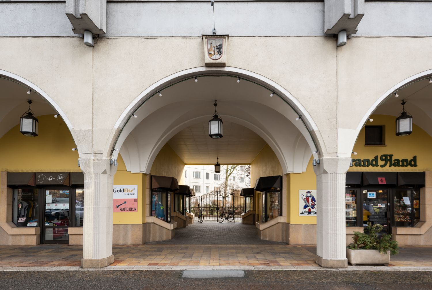 Nikolaiviertel, Arkaden an der Rathausstraße