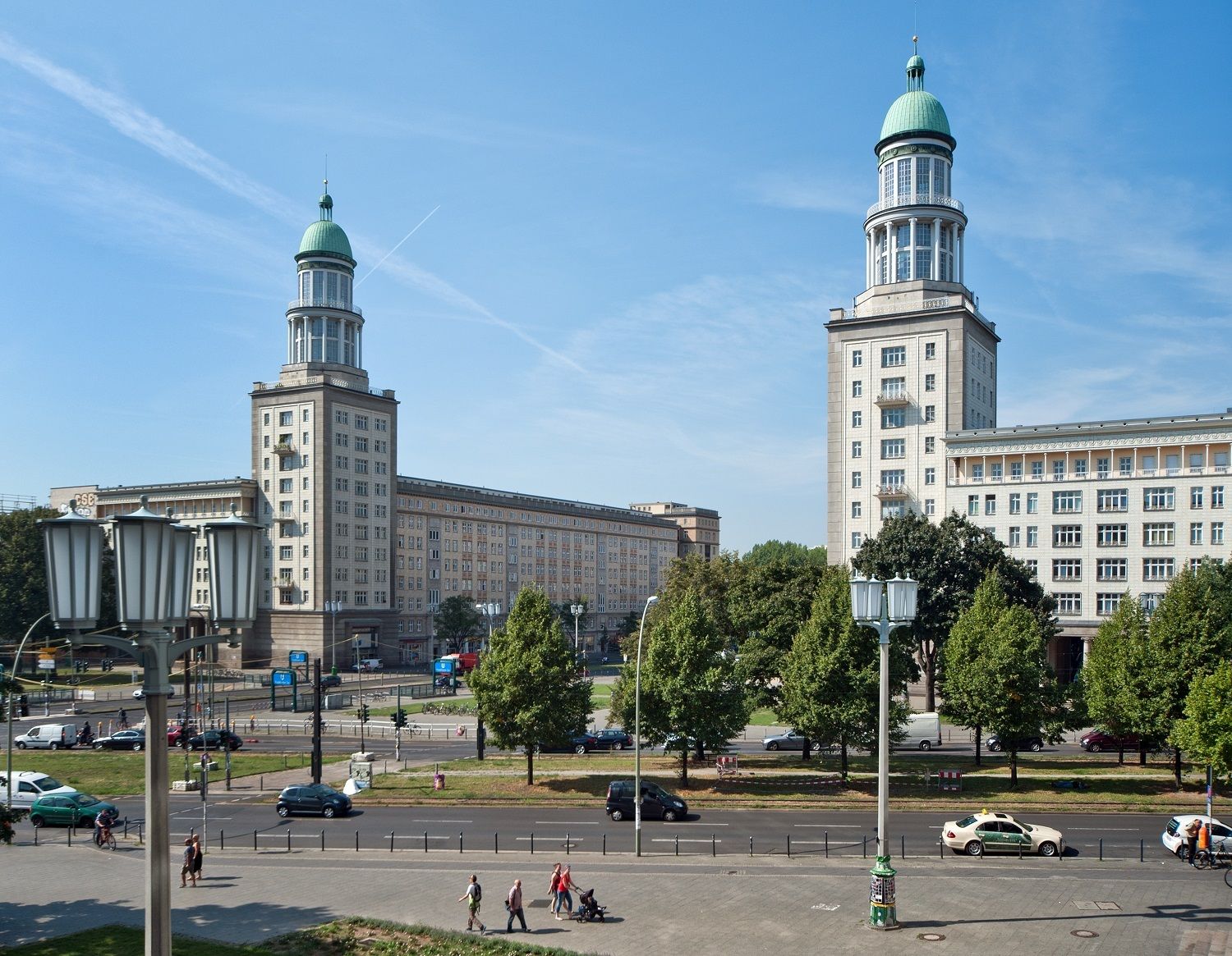 Frankfurter Tor auf der Karl-Marx-Allee, Block F