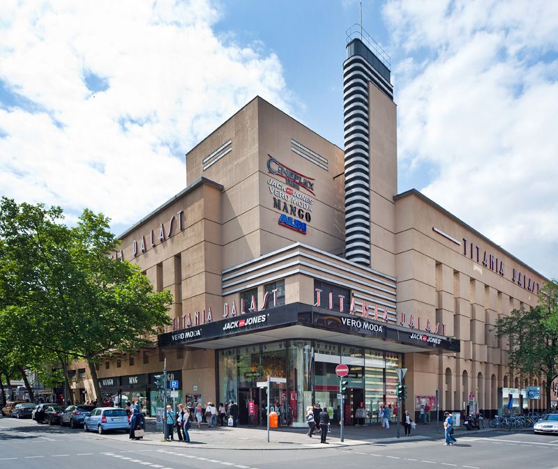 Titania-Palast
