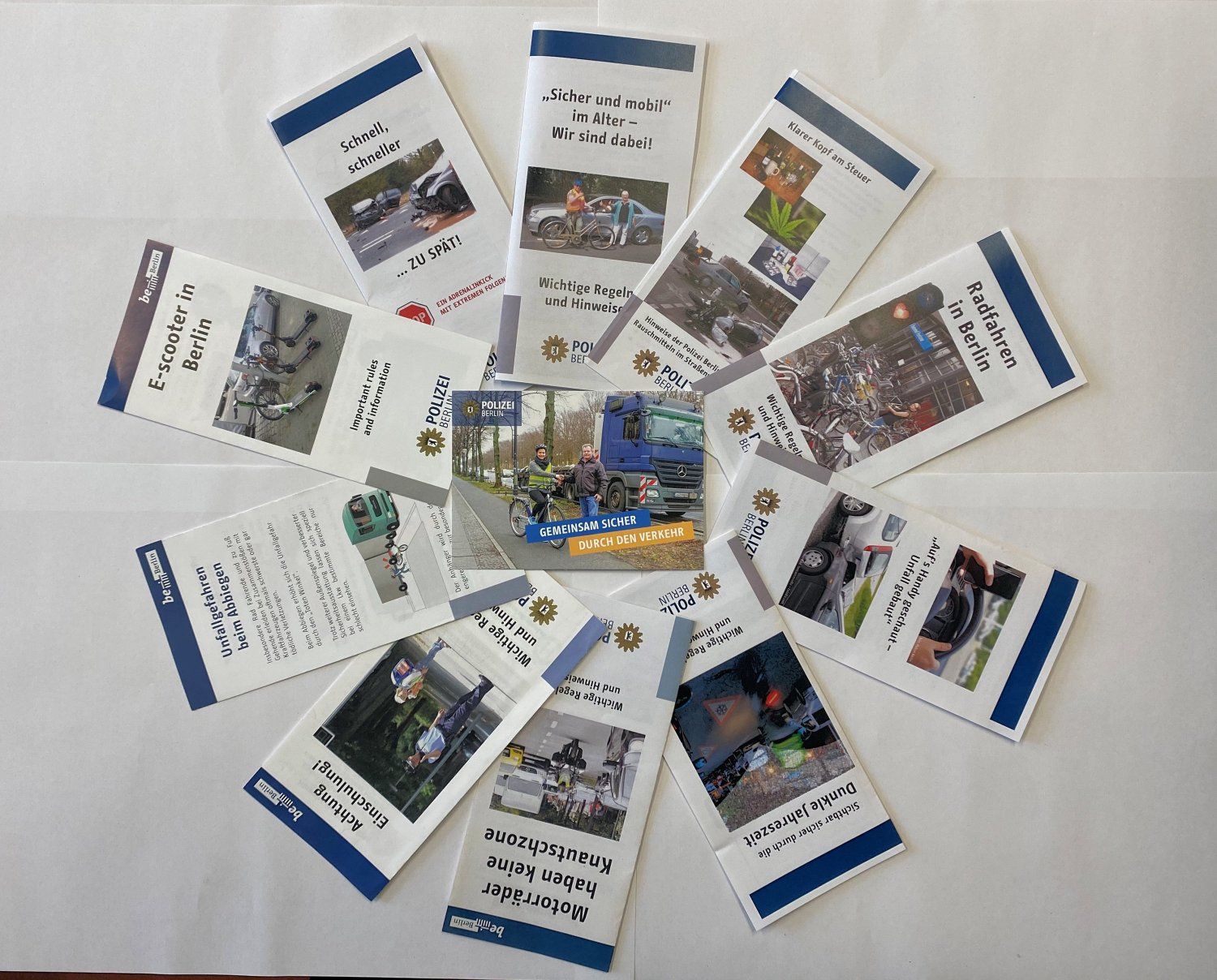 Flyer für mehr Verkehrssicherheit