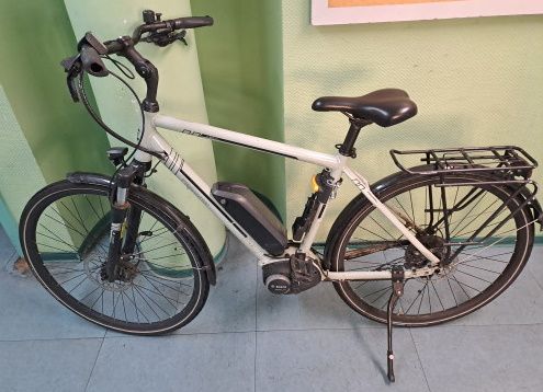 Weißes E-Bike