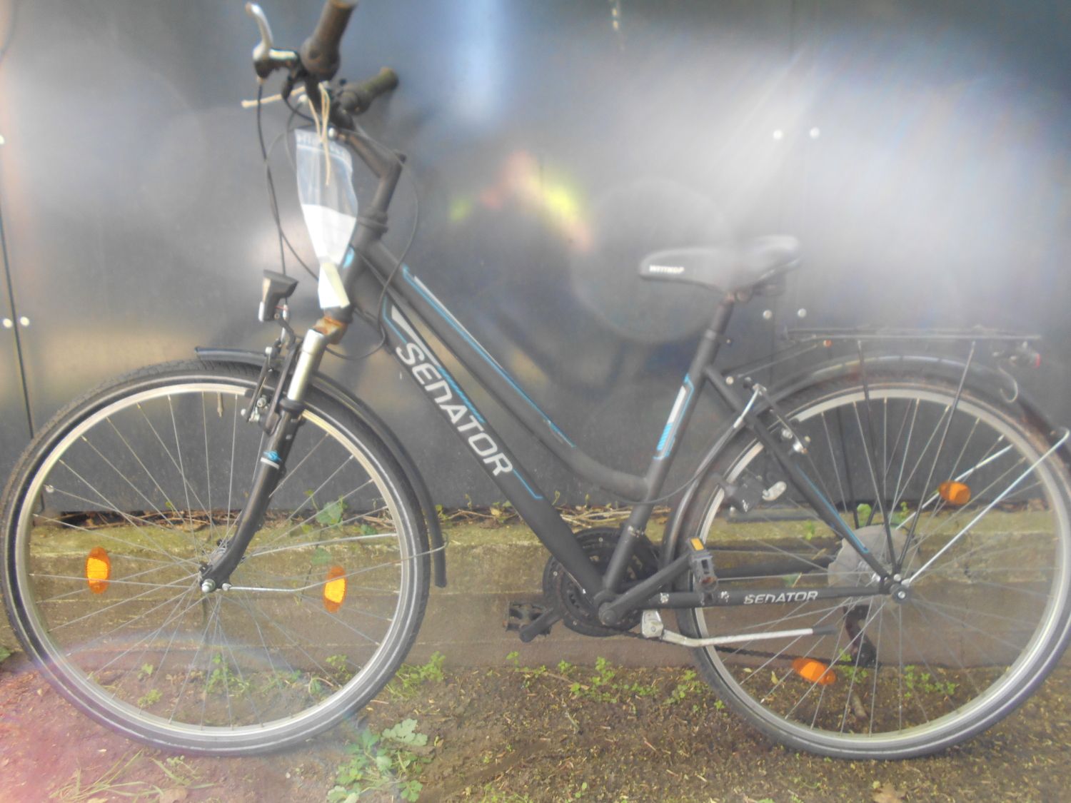 Schwarzes Damenfahrrad
