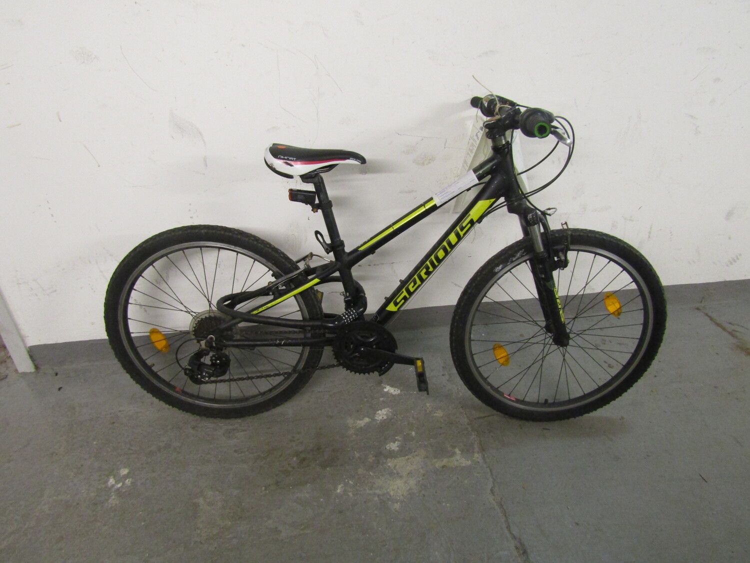 Schwarzes Herrenfahrrad