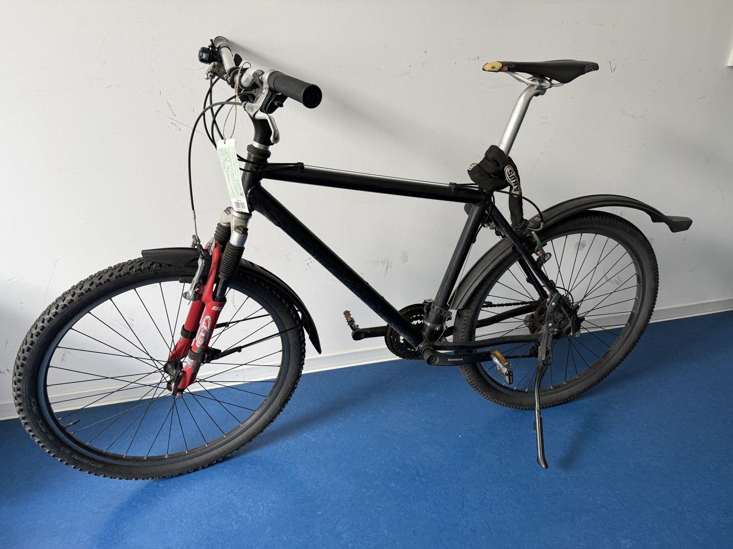 Schwarzes Mountainbike