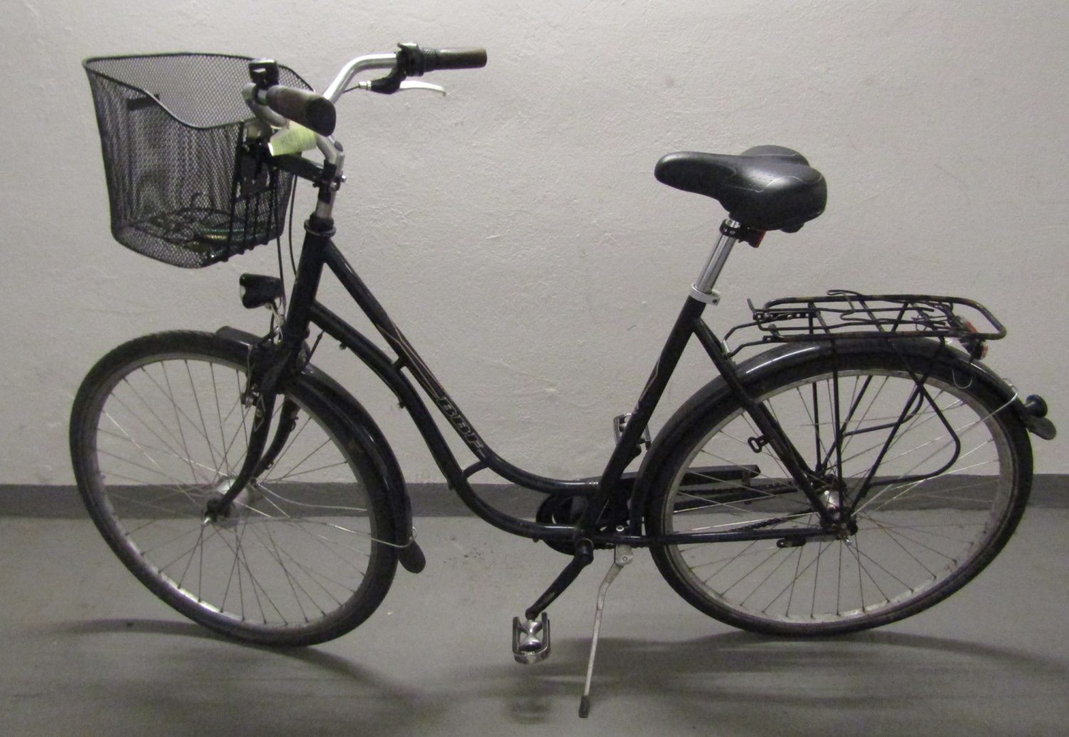 Schwarzes Damenfahrrad