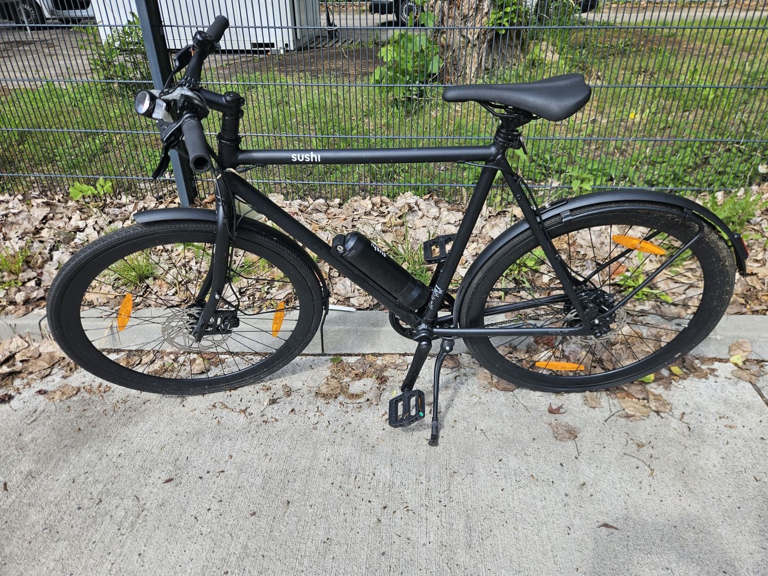 Schwarzes E-Bike
