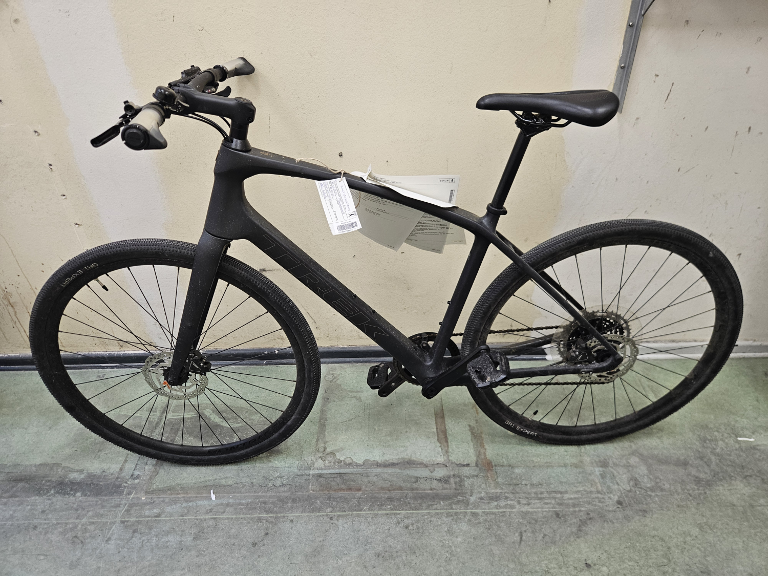 Schwarzes Herrenfahrrad