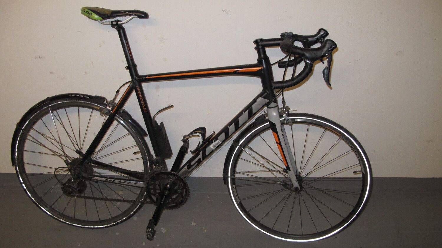 Schwarzes Herrenfahrrad