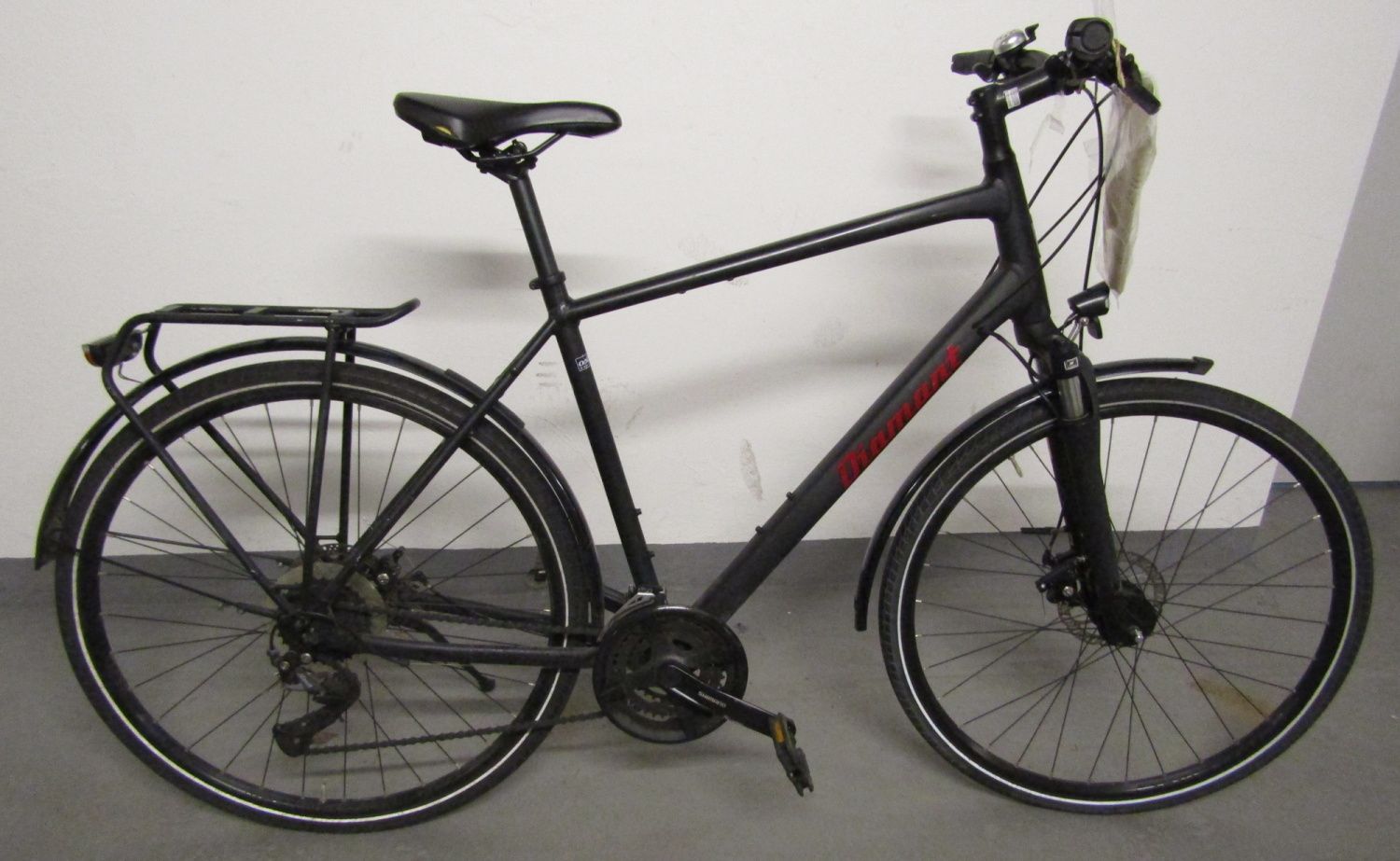 Graues Herrenfahrrad