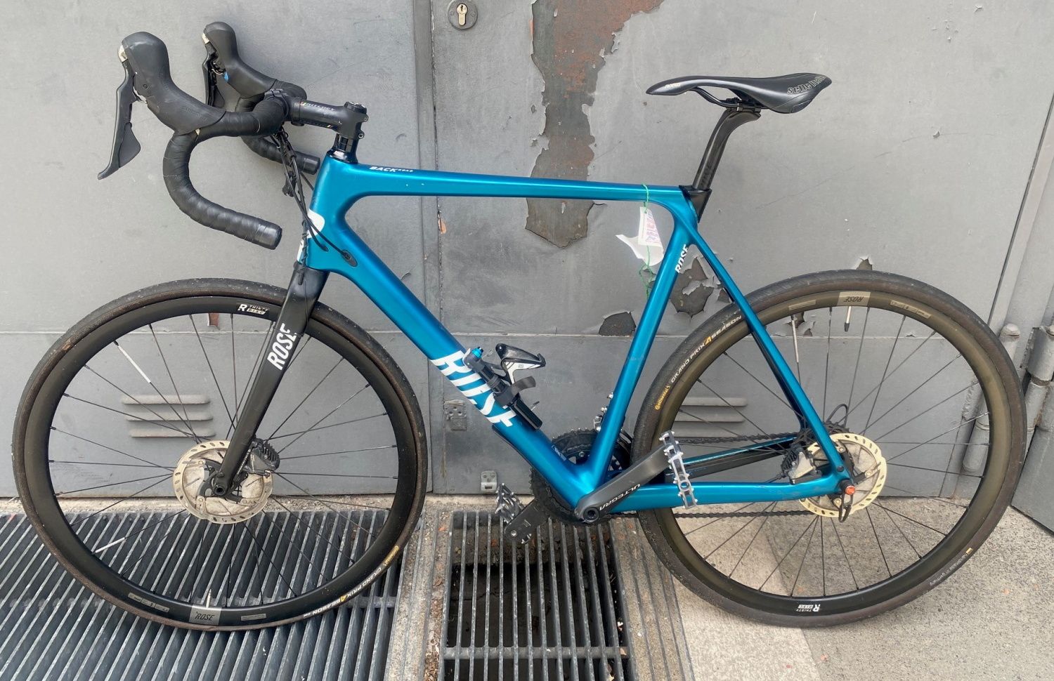 Blaues Herrenfahrrad