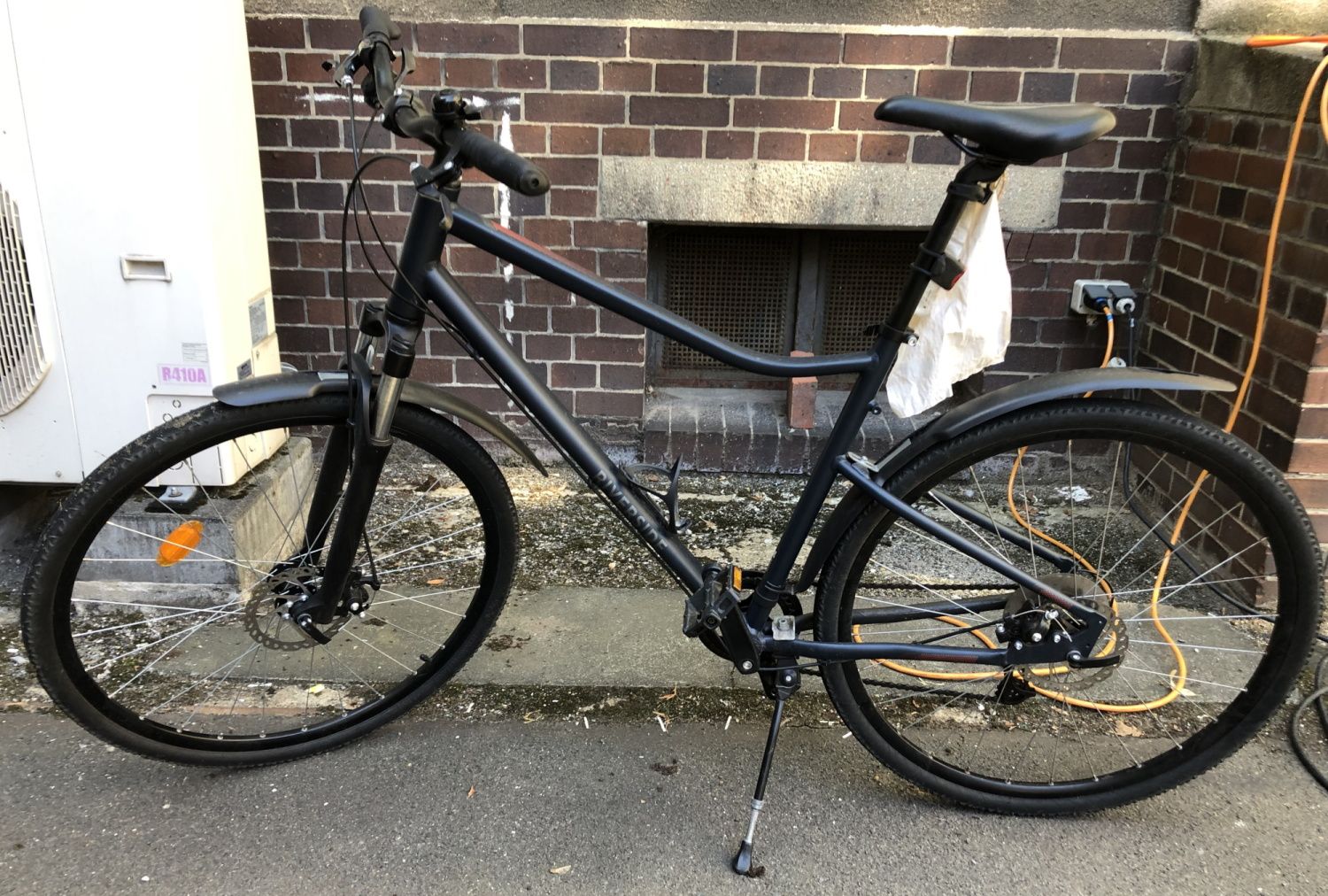 Schwarzes Herrenfahrrad